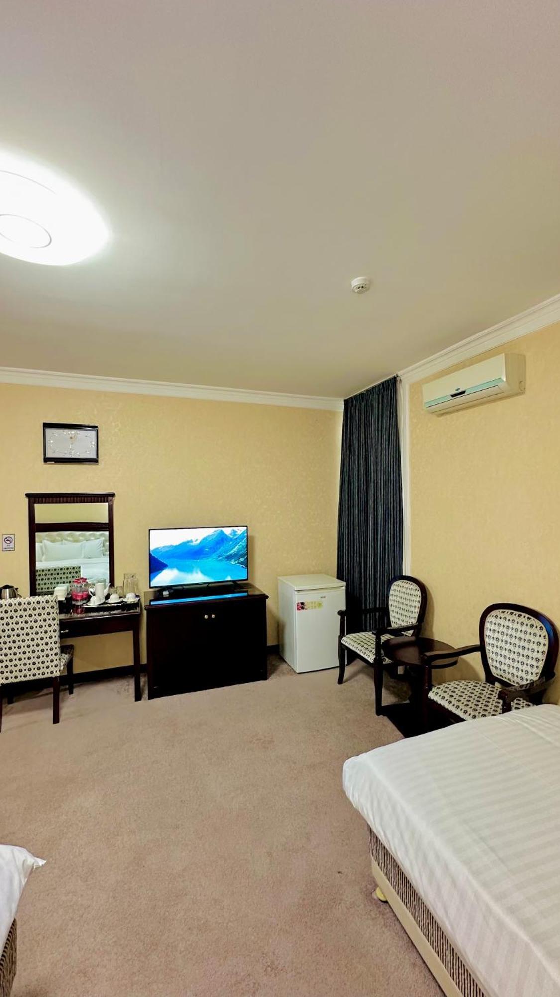 Hayot Hotel Tachkent Extérieur photo