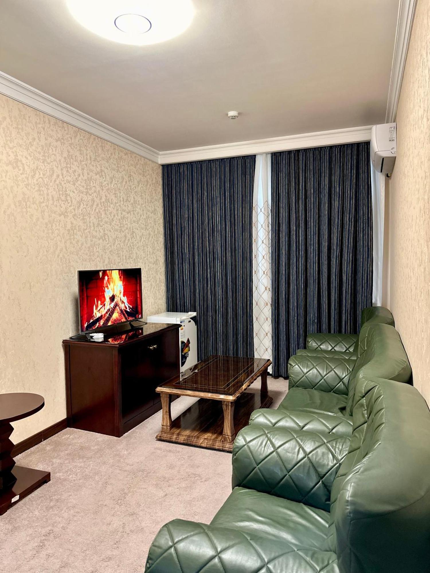 Hayot Hotel Tachkent Extérieur photo