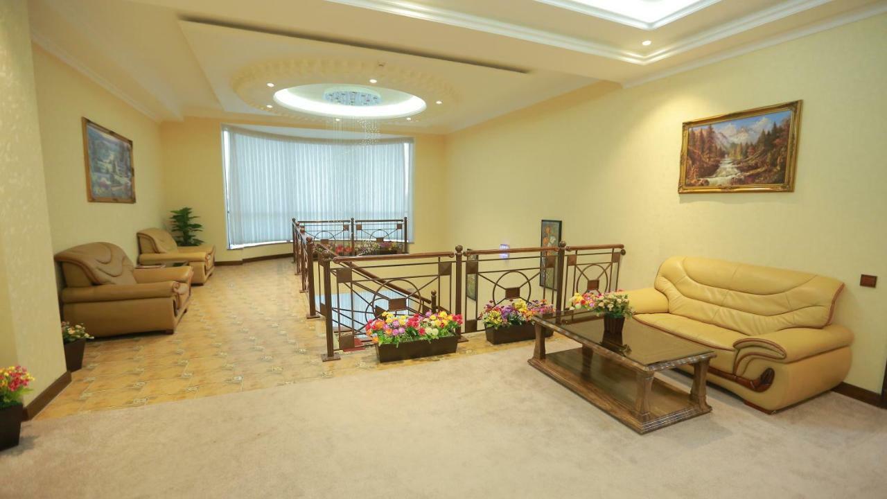 Hayot Hotel Tachkent Extérieur photo